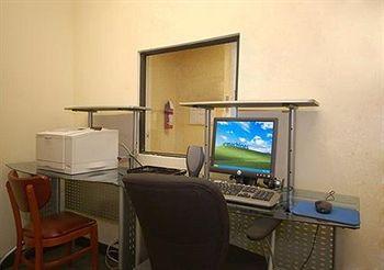 Hotel Quality Near Seaworld - Lackland 3*