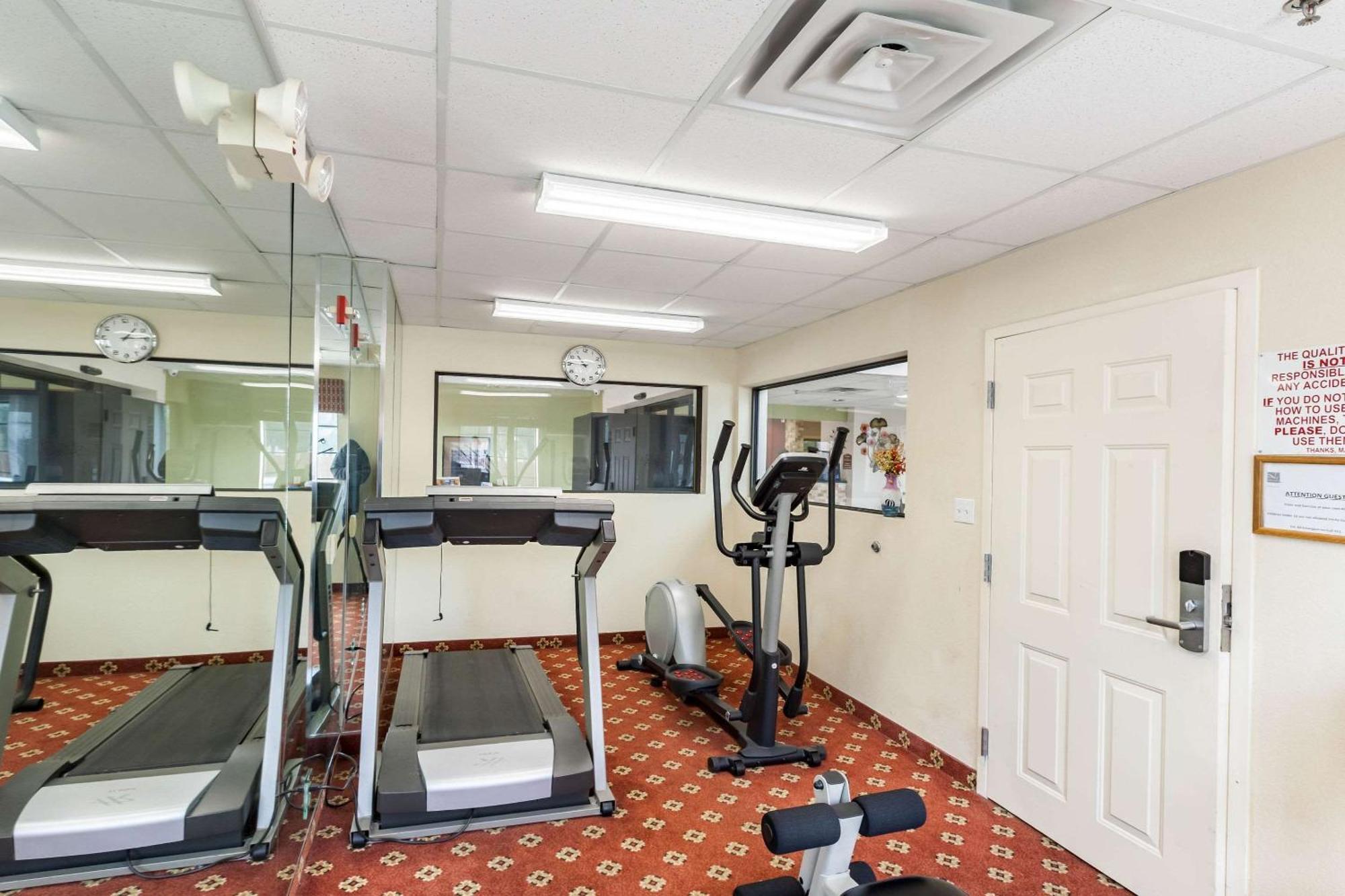Hotel Quality Near Seaworld - Lackland