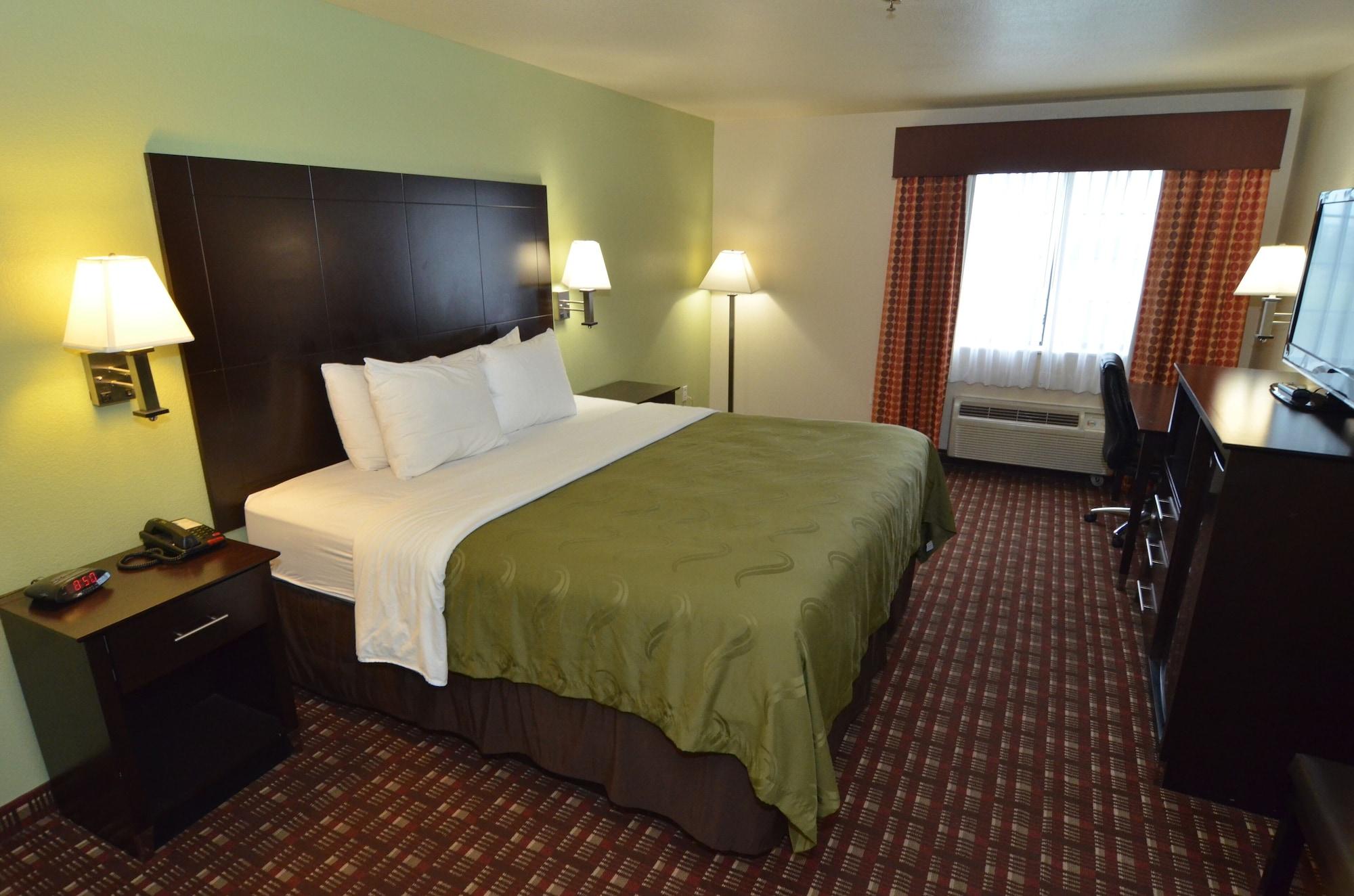 Quality Near Seaworld - Lackland Hotel