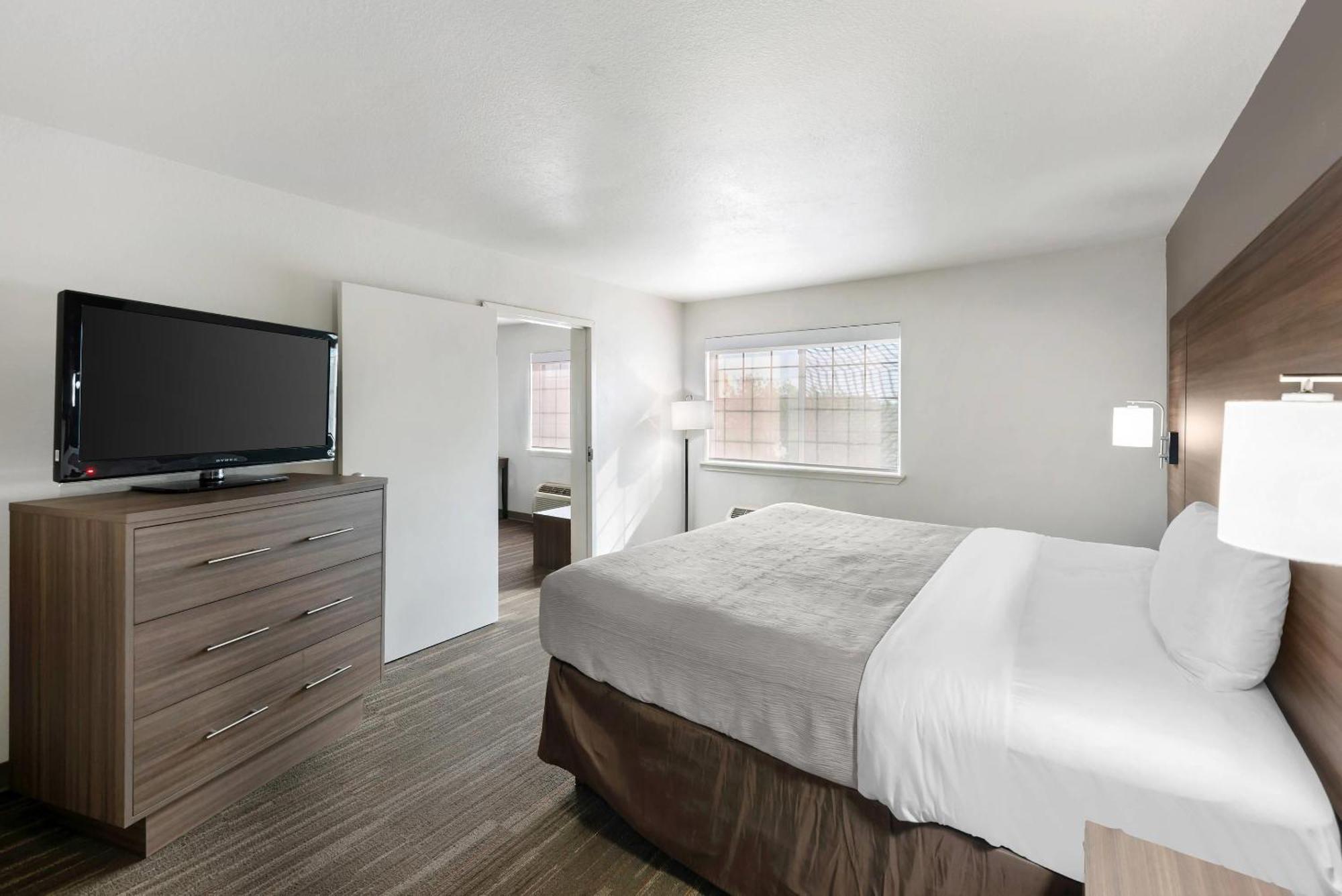 Quality Near Seaworld - Lackland Hotel 3*